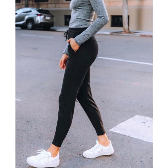 Lululemon Women’s Ready to Rulu High-Rise Jogger Size 6 Black W5DP2S - Picture 1 of 10